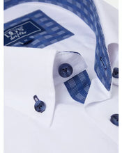 Load image into Gallery viewer, DG&#39;s Drifter Short Sleeve Shirt White
