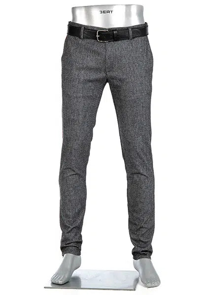 62871221/Rob        WoolLook 980 Dk Blue