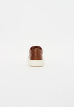Load image into Gallery viewer, Gant Joree Leather Sneaker Cognac
