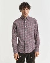 Load image into Gallery viewer, Gant Twill Gingham Shirt Plumped Red
