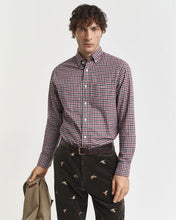 Load image into Gallery viewer, Gant Twill Gingham Shirt Plumped Red

