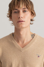 Load image into Gallery viewer, Gant Classic Cotton V-Neck 8030552
